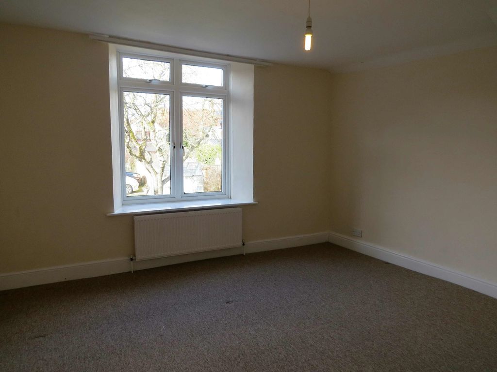 Property photo 3 of 6 Bedroom