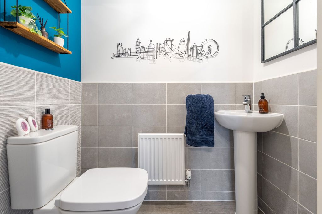 Property photo 3 of 31