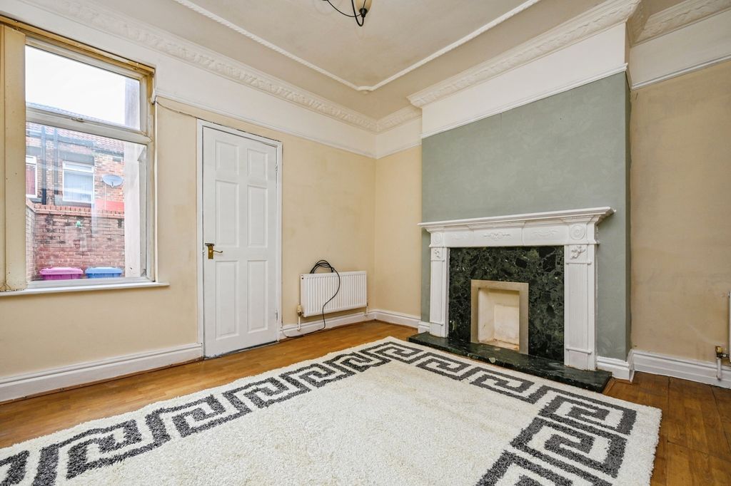 Property photo 2 of 14 Pbox-Img.Jpg