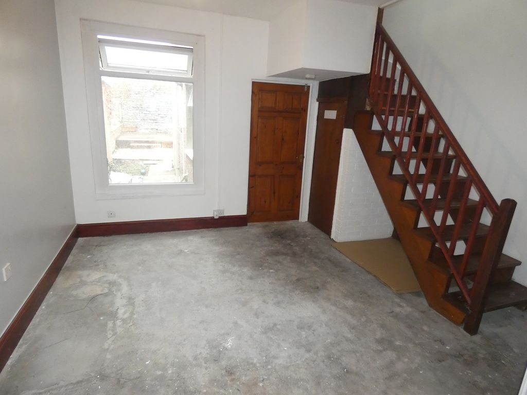 Property photo 3 of 10 Rear Lounge