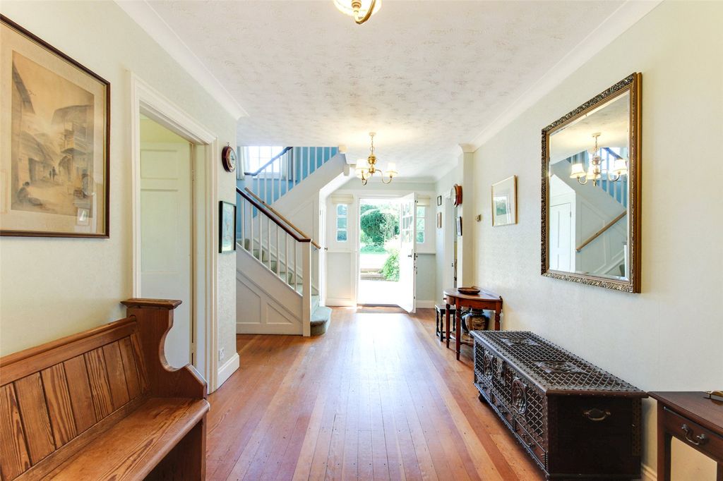 Property photo 3 of 24 Hall
