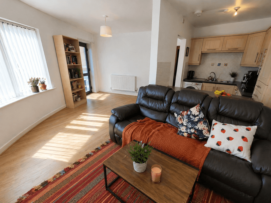 Property photo 2 of 12 Gallery