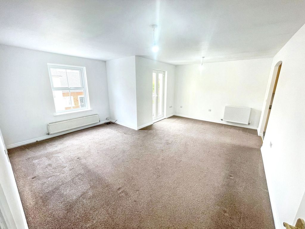 Property photo 2 of 6