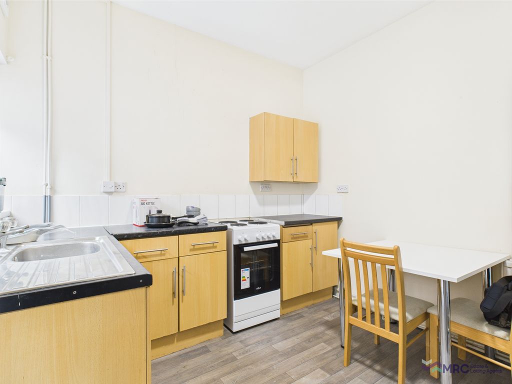 Property photo 3 of 7 Gallery