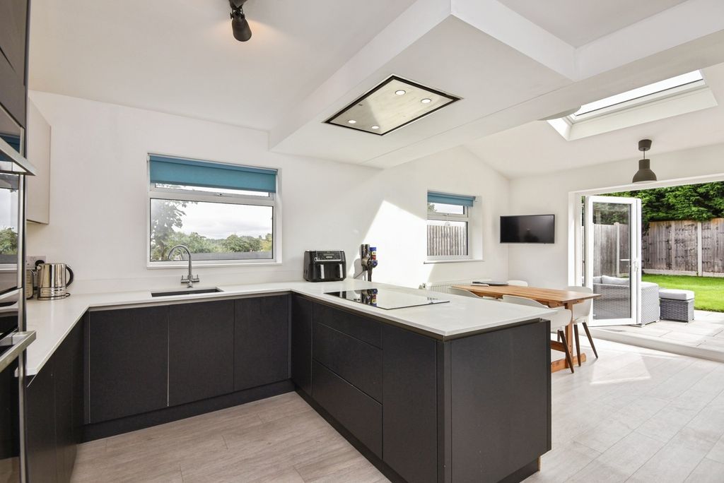 Property photo 1 of 20 Kitchen Diner