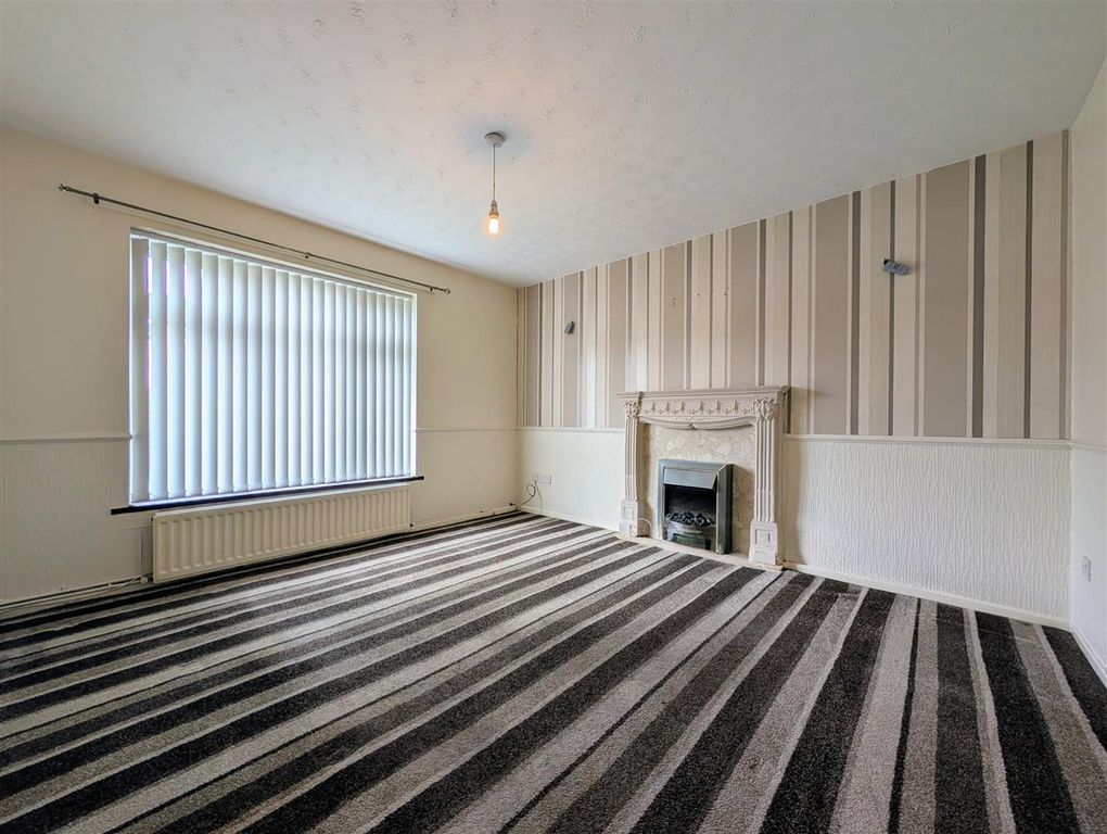 Property photo 2 of 16 Lounge 1.Jpg