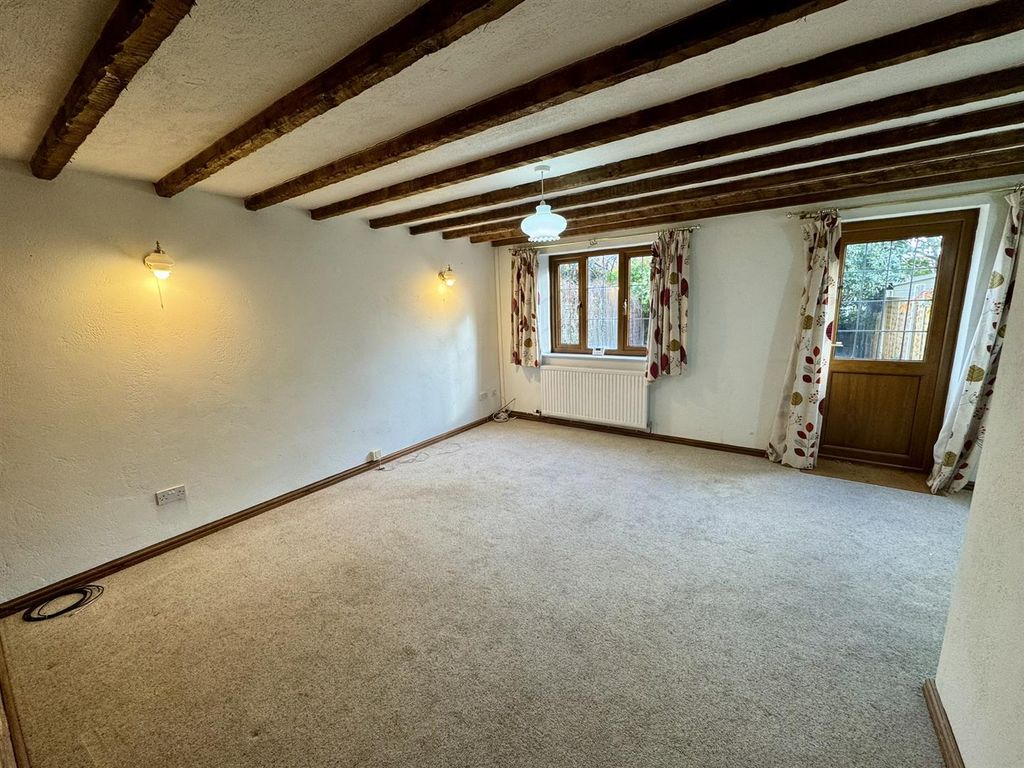 Property photo 3 of 13 Living Room (1/2)