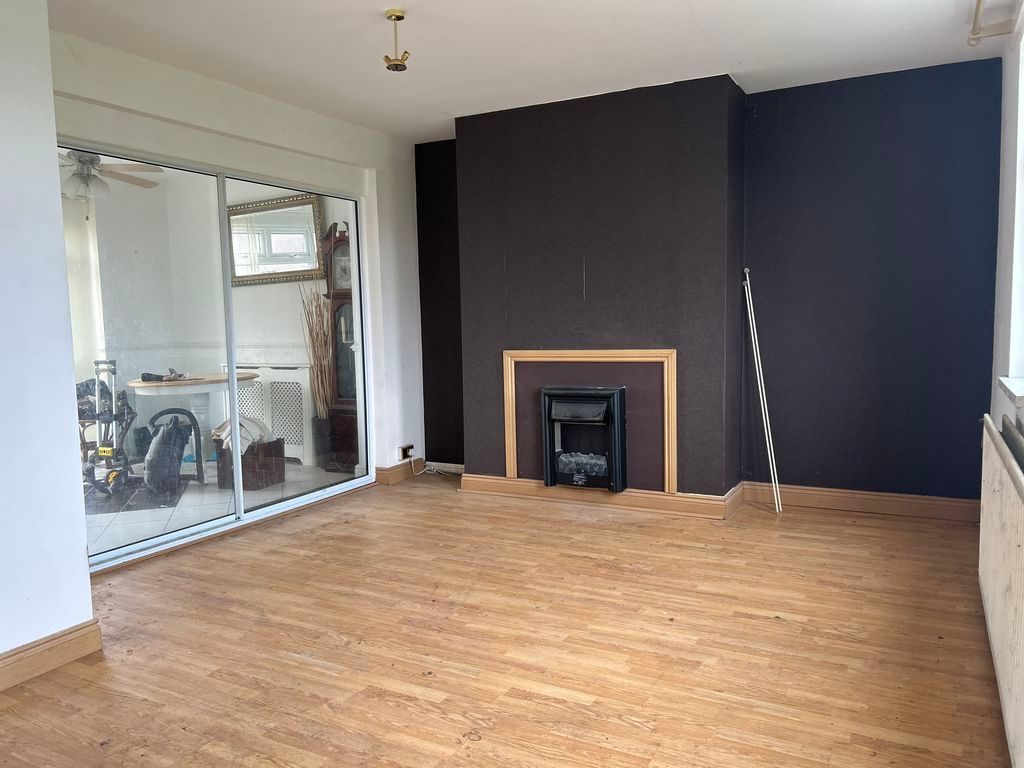 Property photo 3 of 9 Photo 3