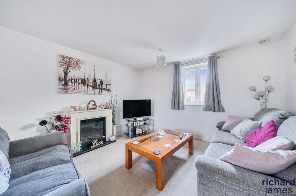 Property photo 2 of 11 d7110Fb1c633459Ea5Ef64c1d6645Ebf