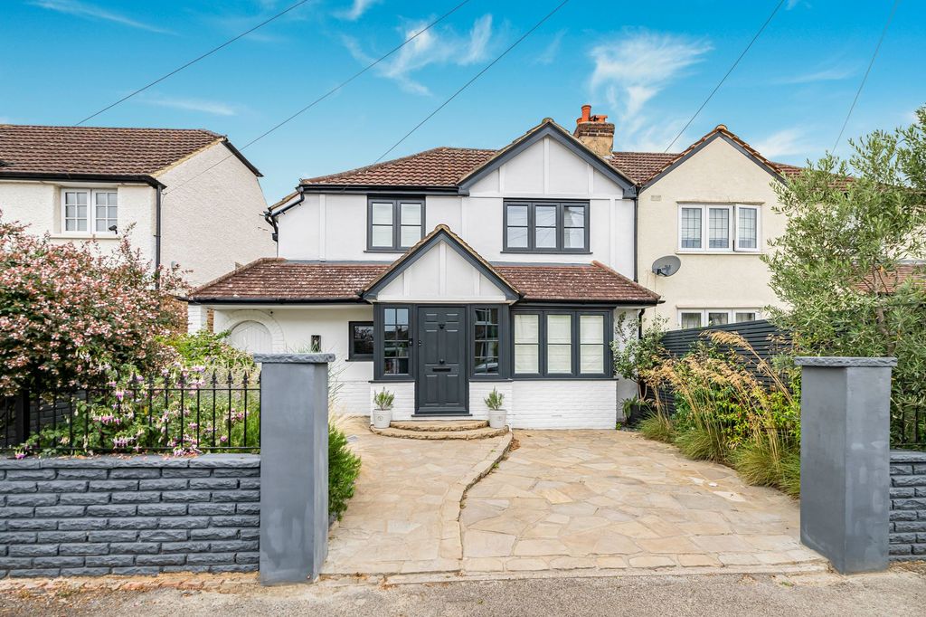 Property photo 1 of 31