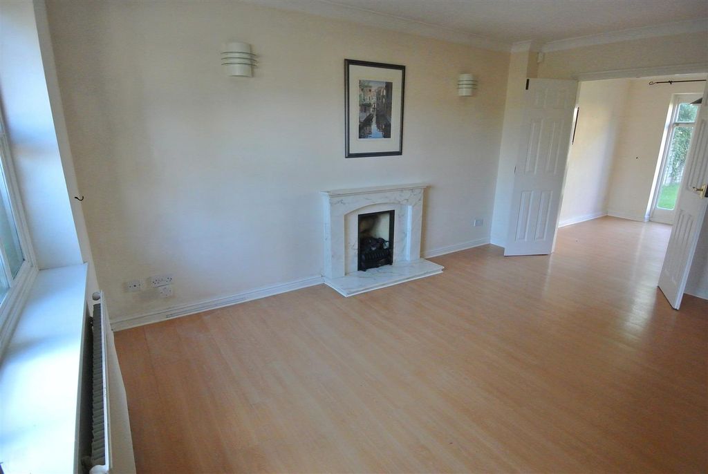 Property photo 3 of 19 Living Dining Room.Jpg