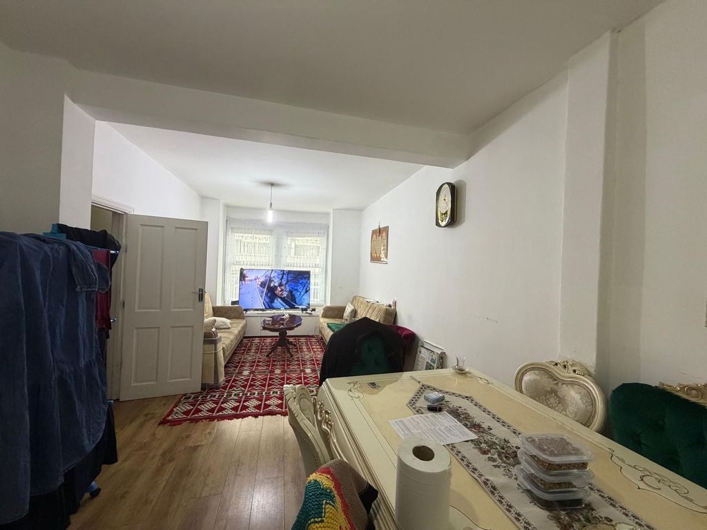 Property photo 2 of 11 Photo 2