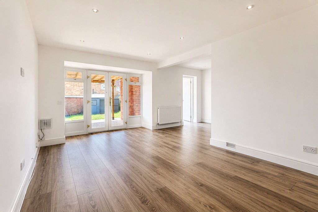 Property photo 3 of 24 Picture No. 72