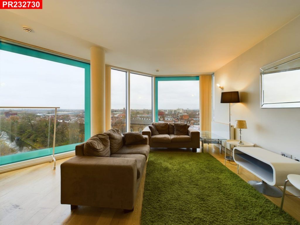 Property photo 2 of 12