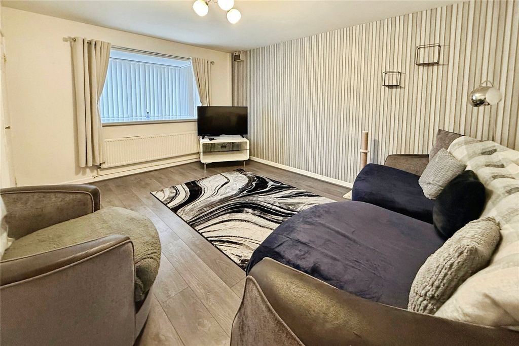 Property photo 3 of 12 Picture No. 05