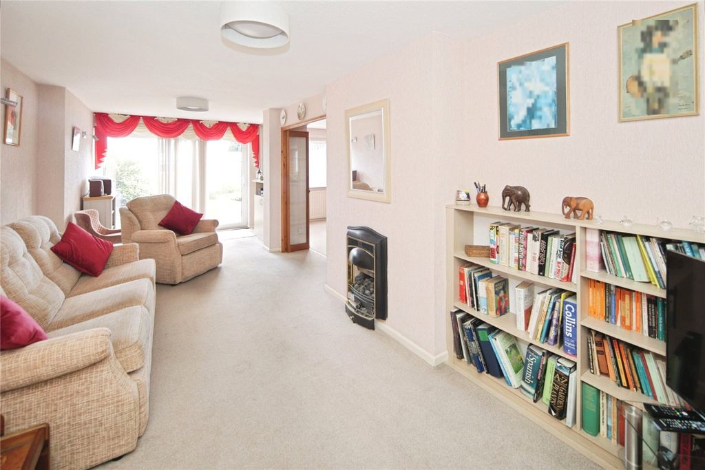 Property photo 3 of 18 Picture No. 12