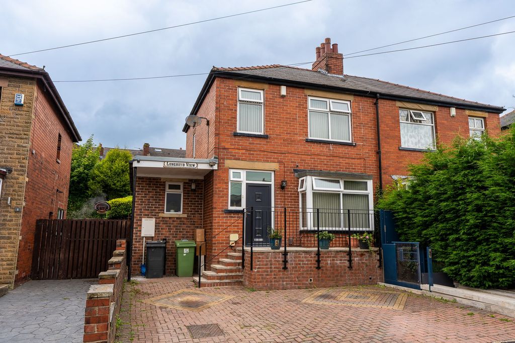 Property photo 2 of 22