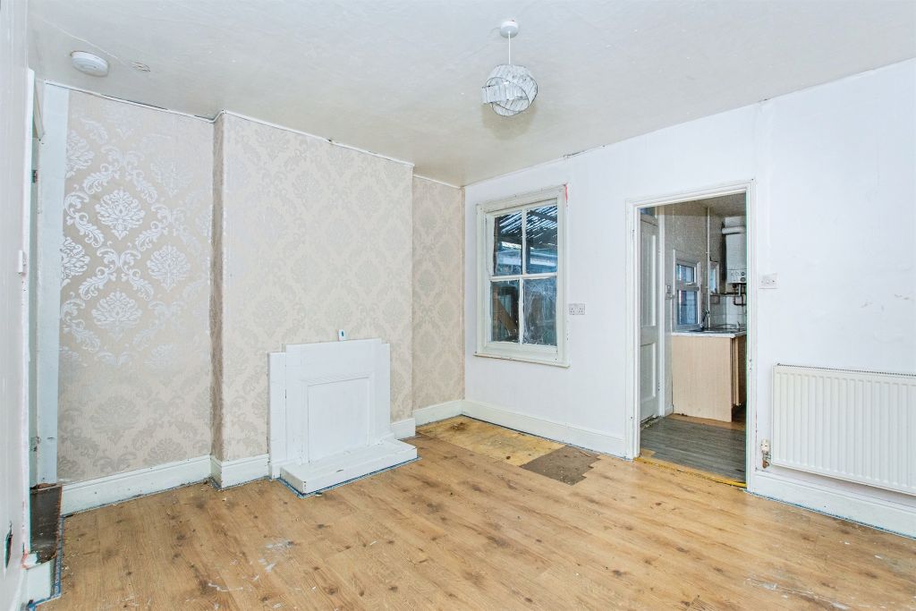 Property photo 3 of 18