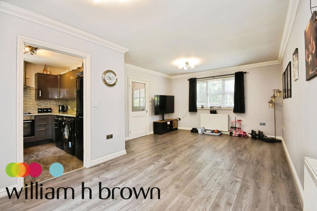 Property photo 3 of 17 Front