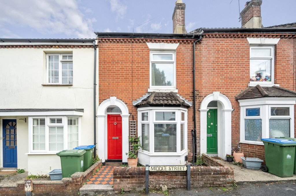 Property photo 1 of 12 1340111-32-68c050...