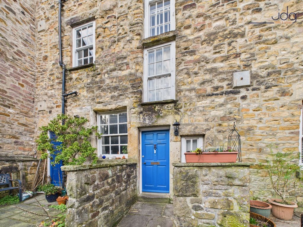 Property photo 1 of 14 Welcome To Castle Hill!