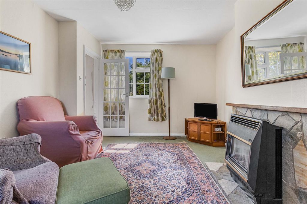 Property photo 3 of 17 10_80897.Jpg