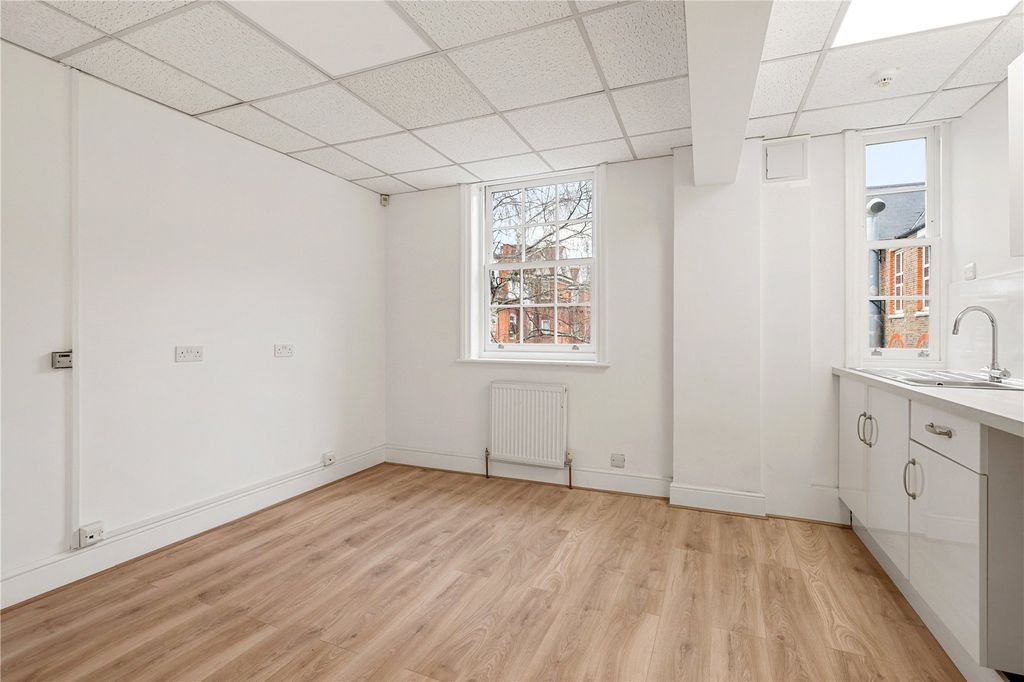 Property photo 2 of 38 Picture No. 19