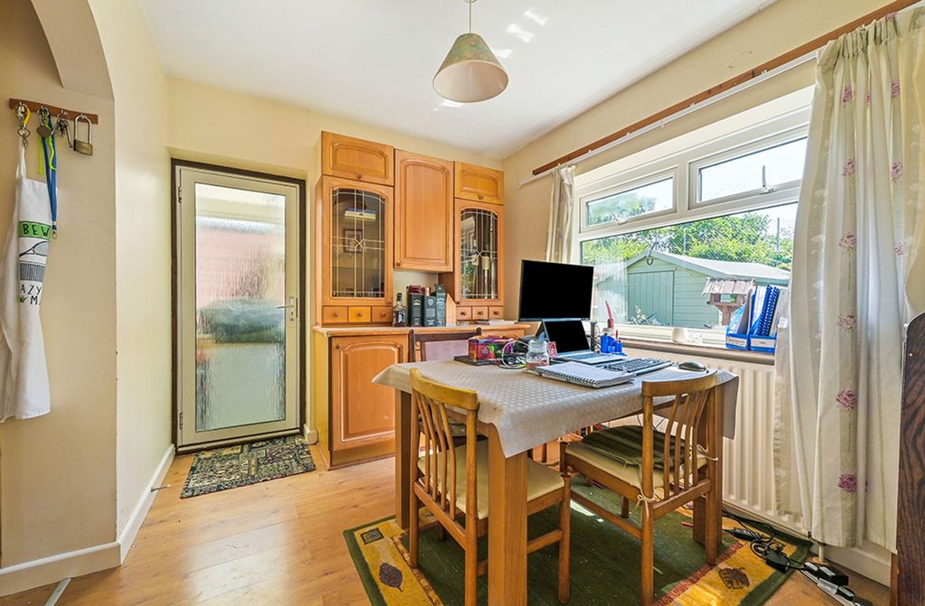 Property photo 3 of 14