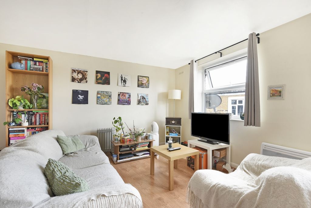 Property photo 1 of 10 Reception