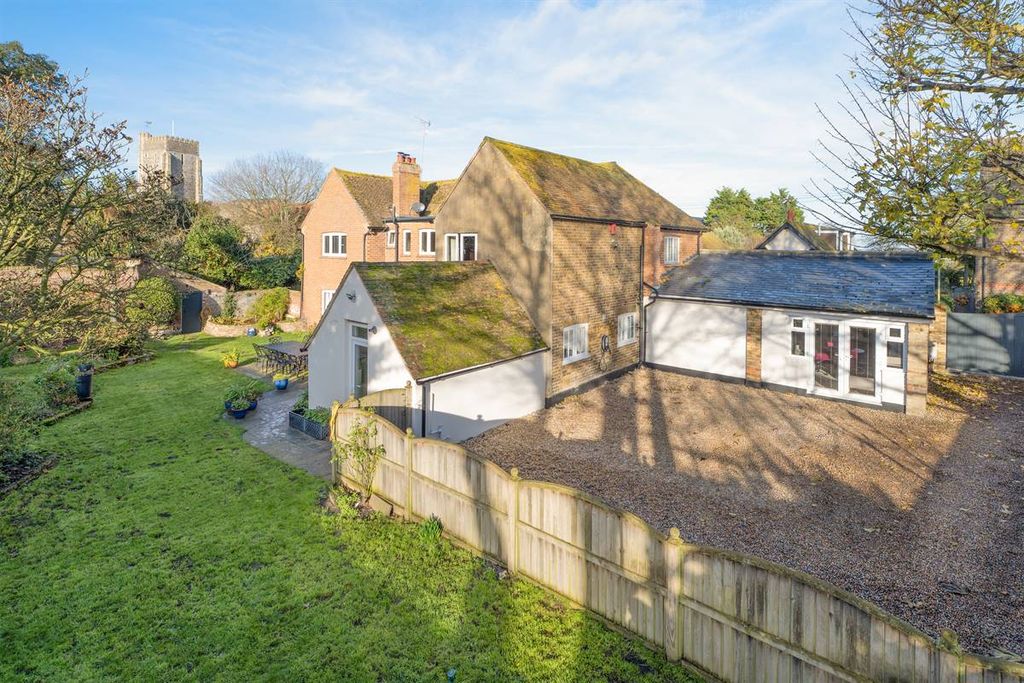 Property photo 3 of 44