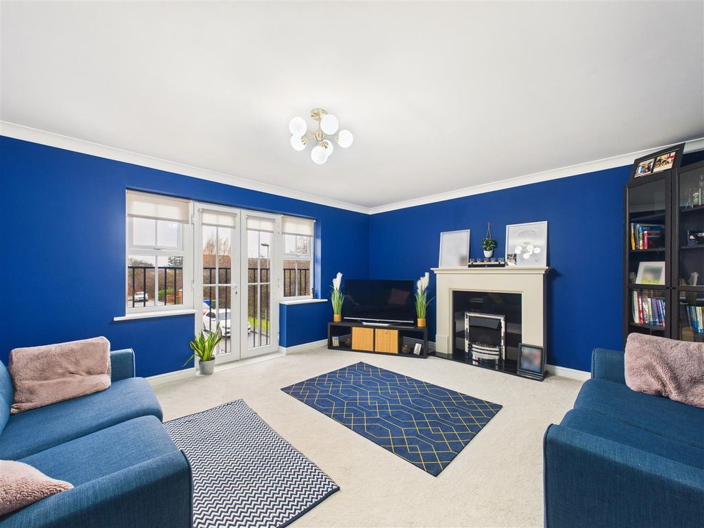 Property photo 2 of 11 Cam05451G0-Pr0094-Still007.Jpg