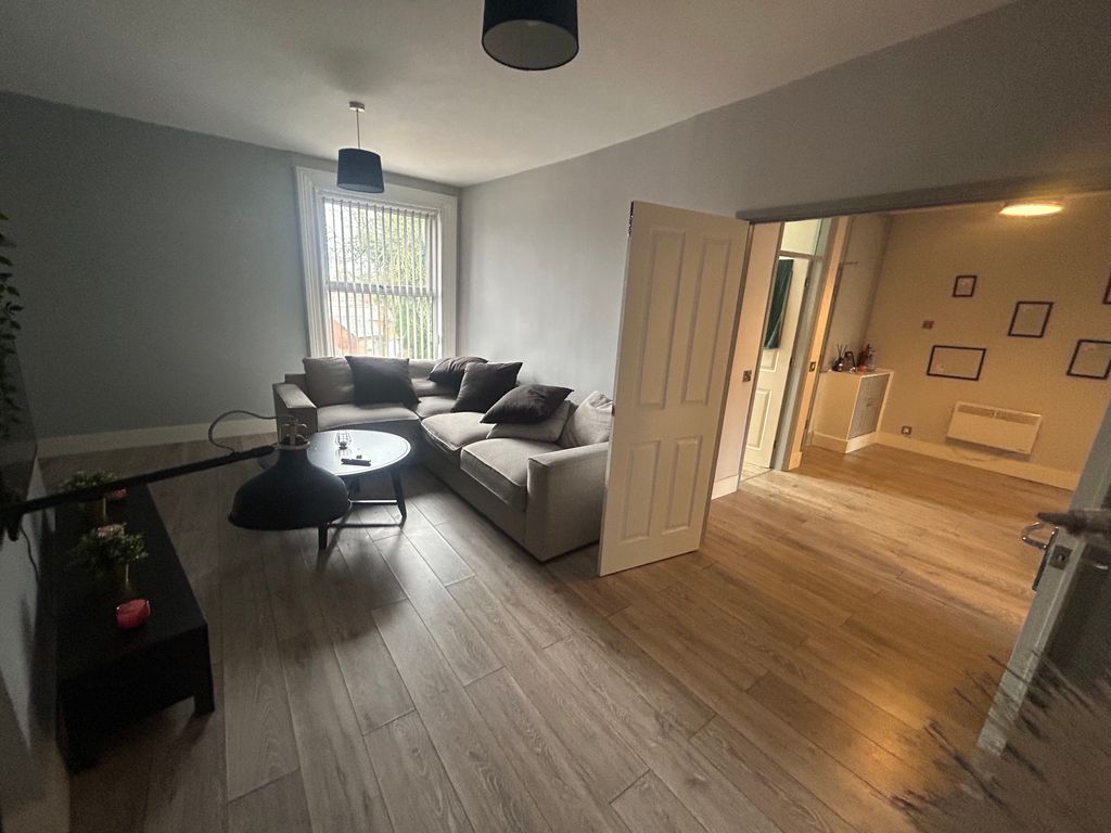 Property photo 2 of 8 Image