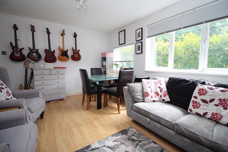 Property photo 2 of 8 Living/Dining