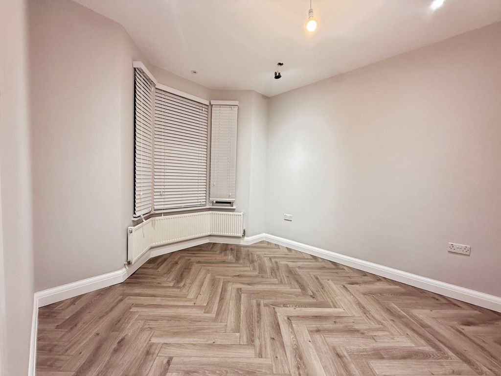 Property photo 2 of 14 29F1Cdc6-Img_3522.Jpeg