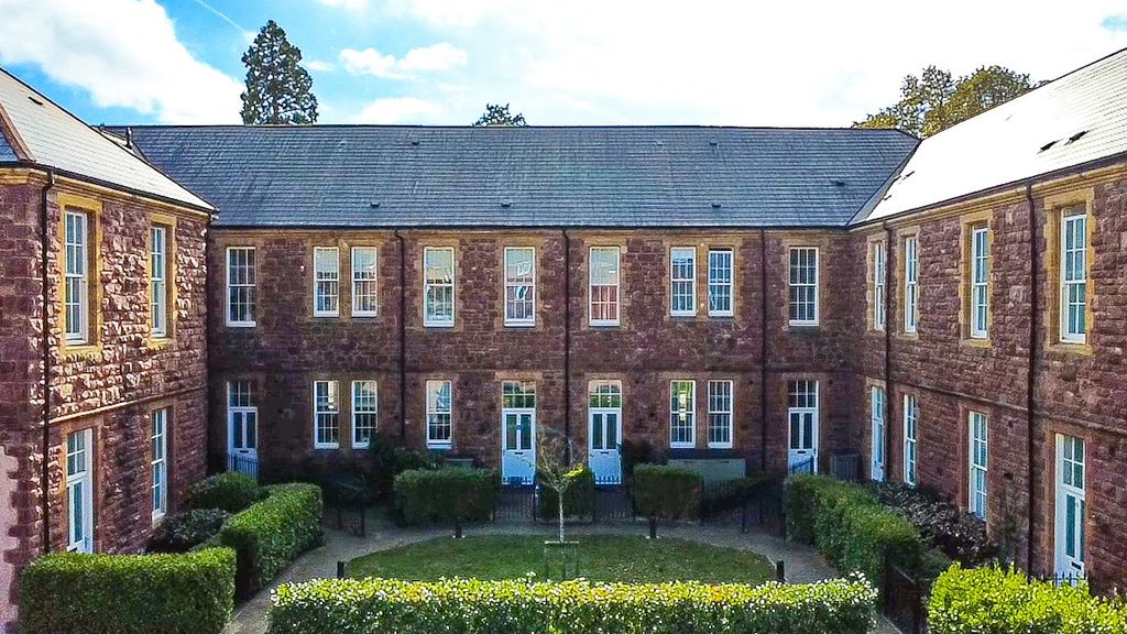 Property photo 1 of 15 3975770