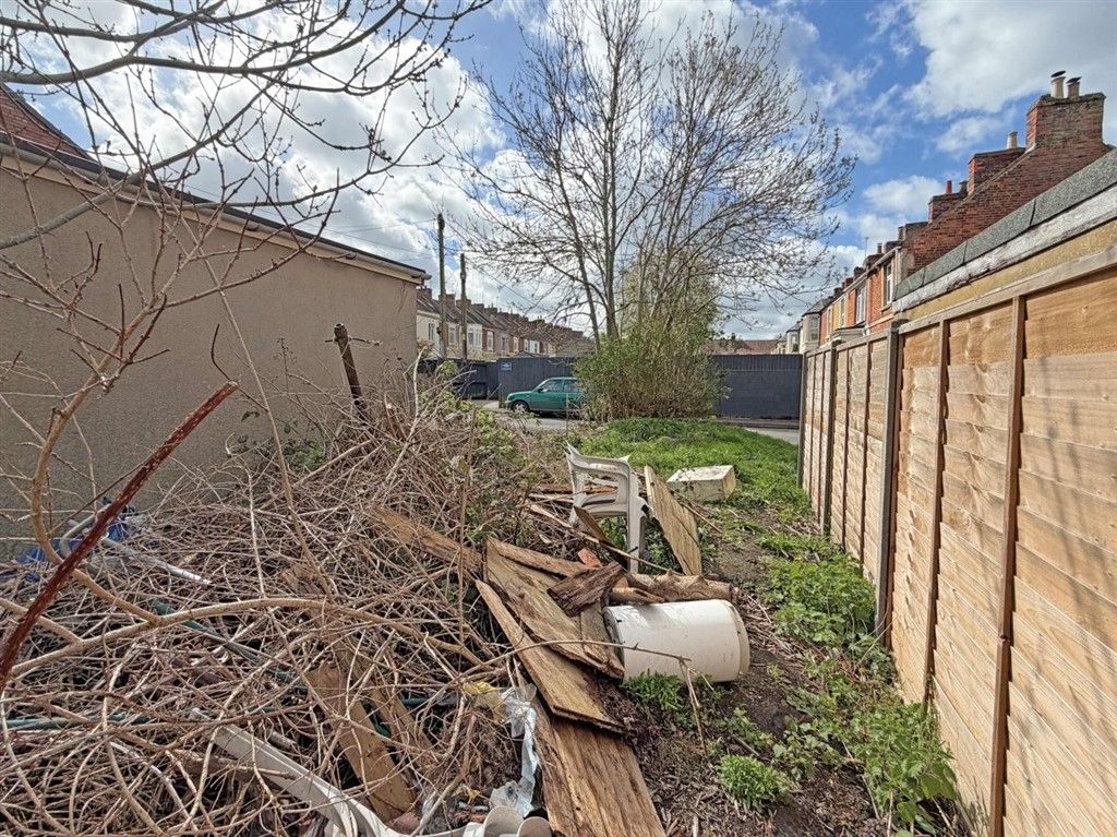 Property photo 3 of 6