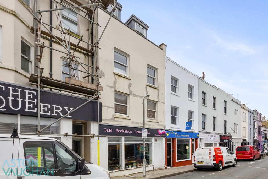 Property photo 2 of 9 5013881