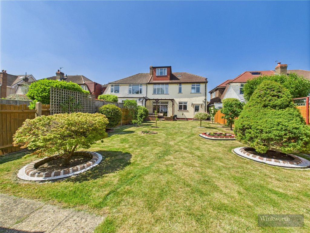 Property photo 3 of 17 Picture No. 15