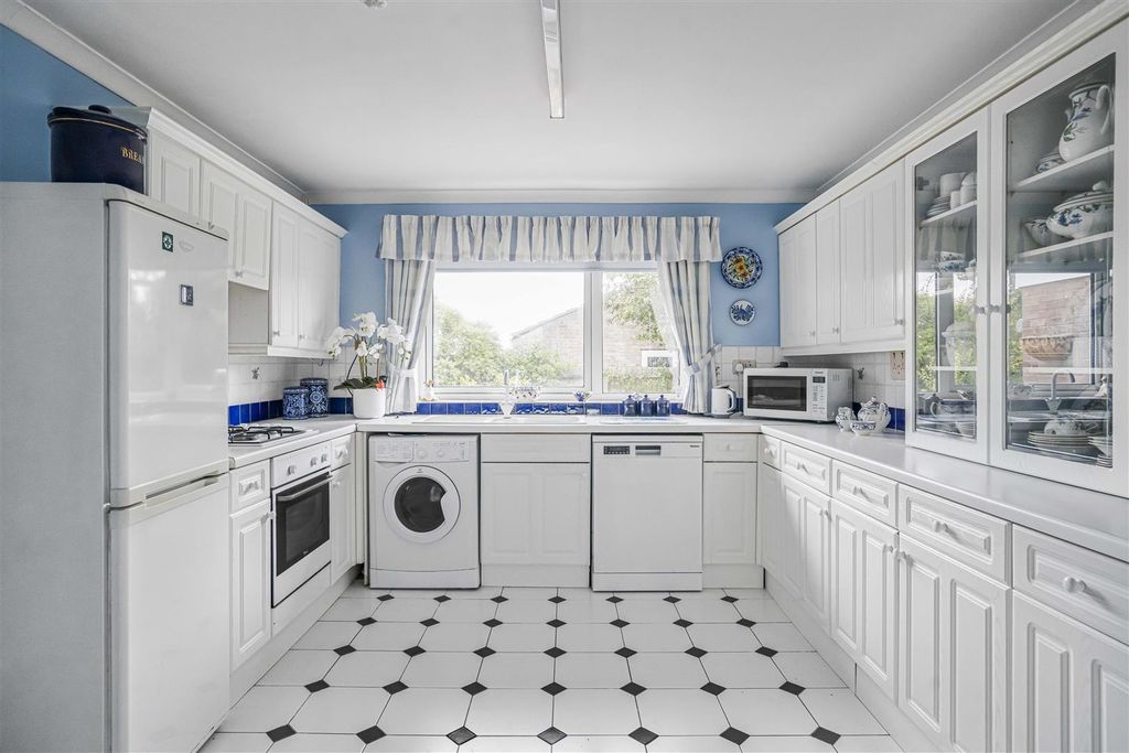 Property photo 2 of 17 10_58516.Jpg