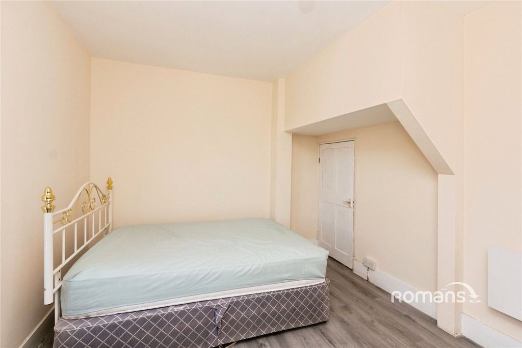 Property photo 3 of 9 Picture No. 05