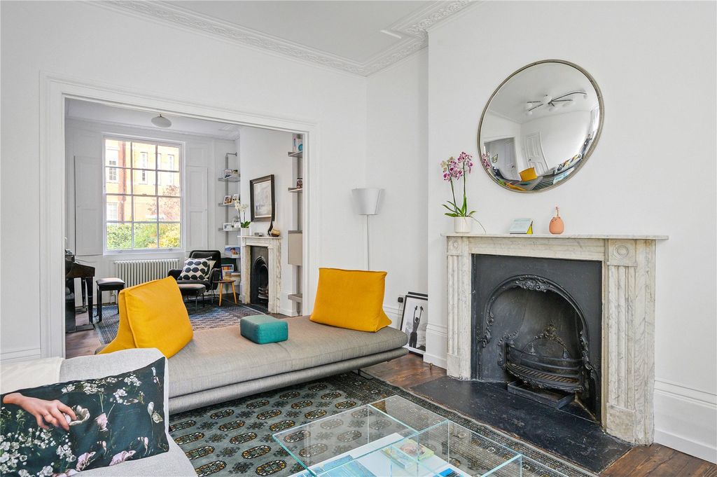 Property photo 3 of 38 Reception