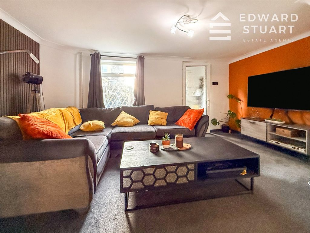 Property photo 3 of 10 Picture No. 08