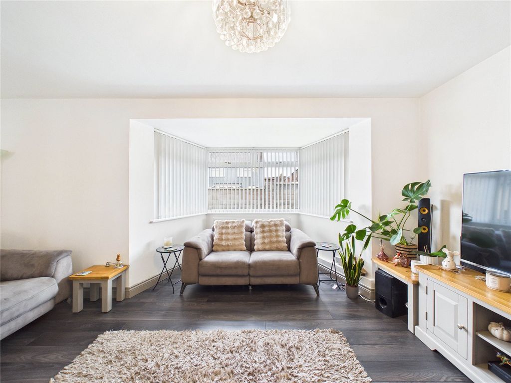 Property photo 3 of 25 Picture No. 57