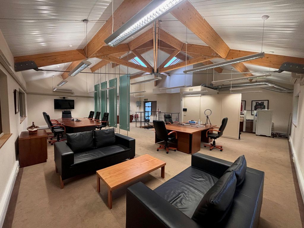 Property photo 3 of 35 Img_9153.Jpeg