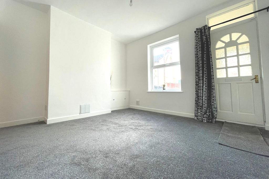 Property photo 2 of 11 Photo 2