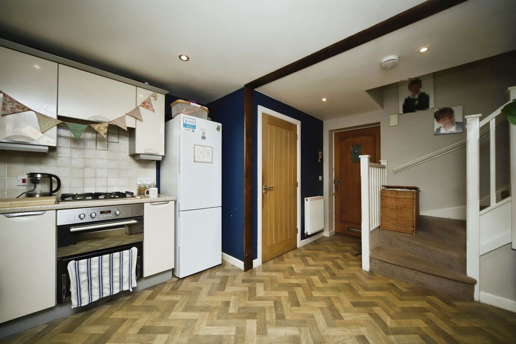 Property photo 3 of 17