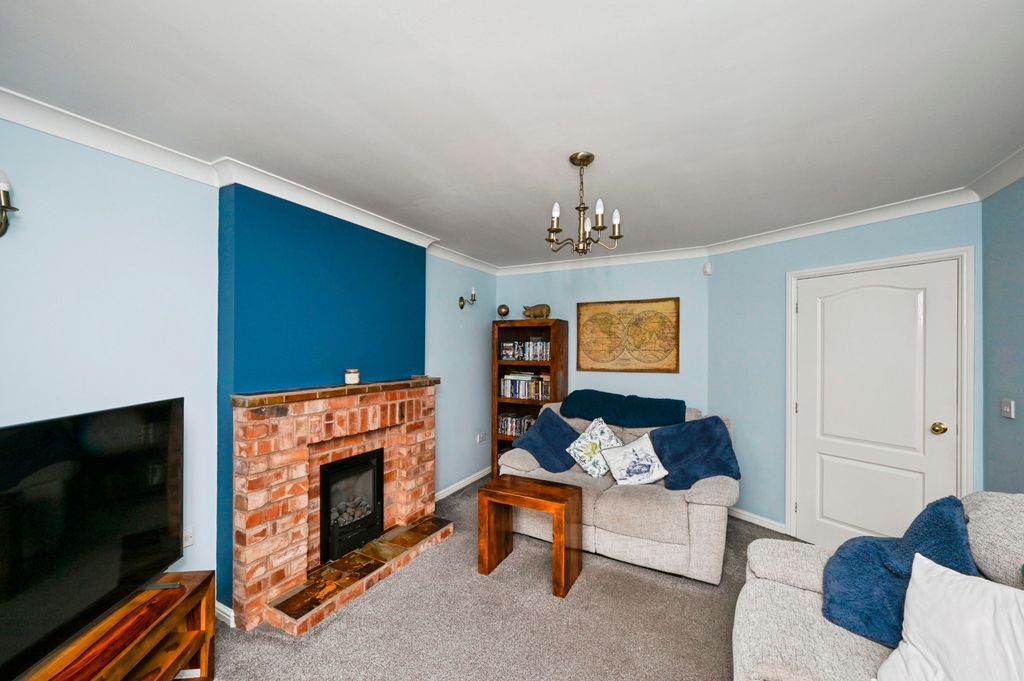 Property photo 3 of 15