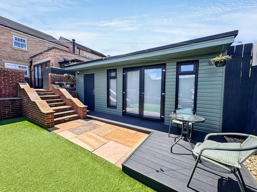 Property photo 3 of 26