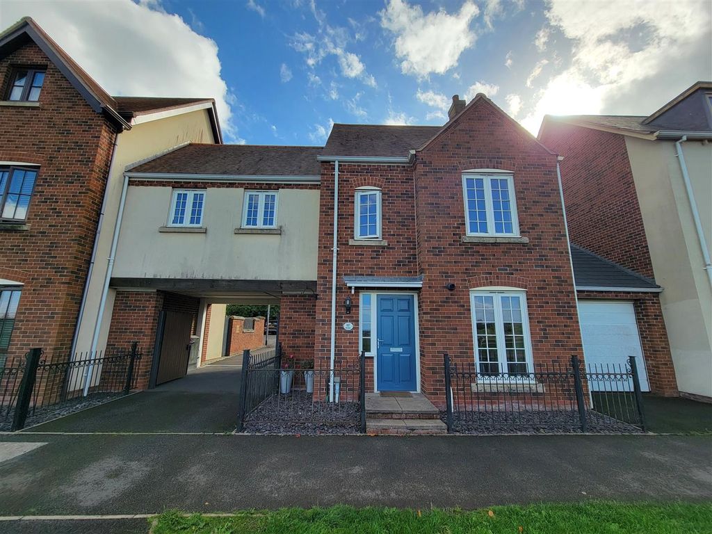 Property photo 1 of 11 Front