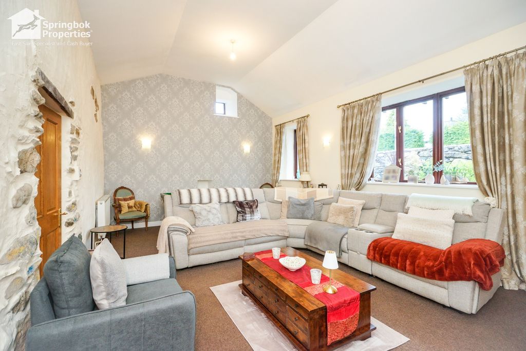 Property photo 2 of 18 Image 1